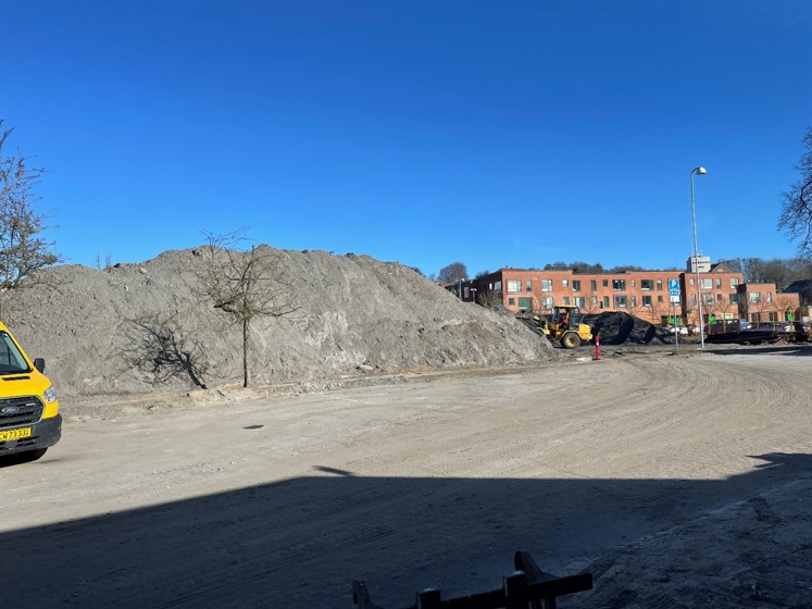Ny pumpestation ved Svendborg Havn - bunke af opgravet jord